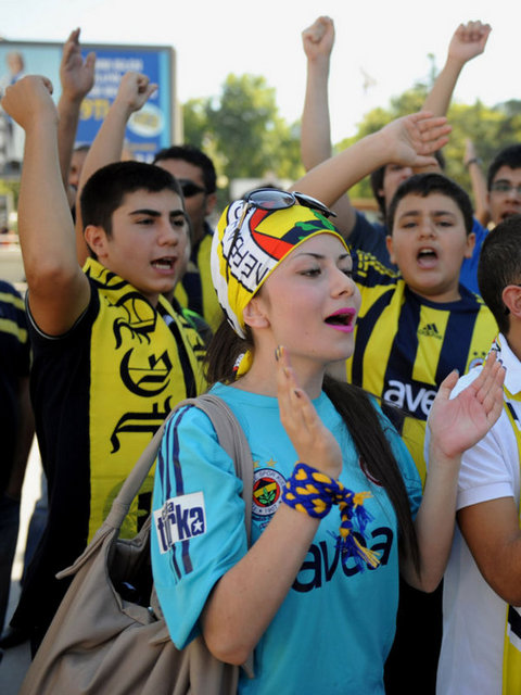 TiLL_Late -  çok değişik soundlar bekliyoruz bugün , gidip orada öyyle durmayın sadece :) -