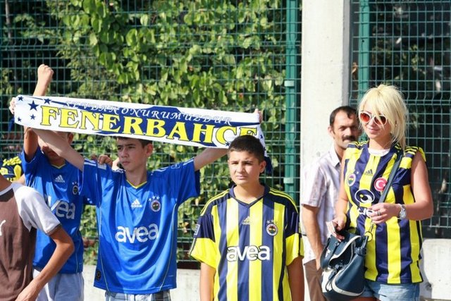 kisalafinuzunuu - Biz bir hata yaptık ceza aldık , arkamızı toplamak yine kadınlarımıza kaldı -