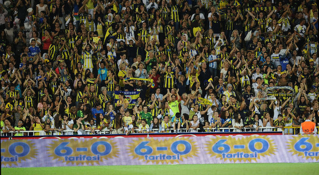 Fenerbahçe taraftarını tebrik etmemiz gerekiyor. Çok iyi organize olmuşlar. Bu maç tarihe geçer. Başarılar diliyorum.