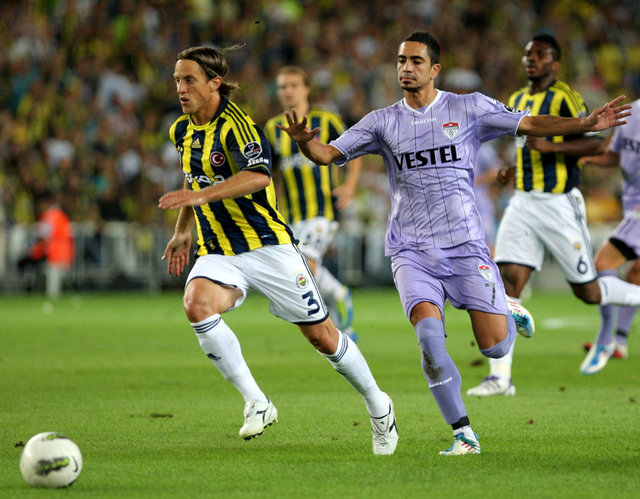 - "Hakemlerin en kolay yönettiği maç olacak. Nasıl olsa seyirci anlamaz, - yuhalayan olmaz."