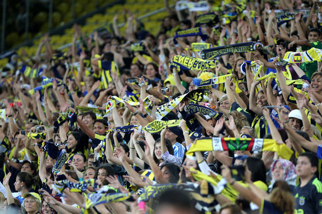 "Keşke tüm takımlar ceza alsa, tribünler hep böyle güzel olsa.."