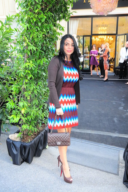 MÜGE CANMUTLU