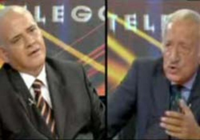 "Baba, ama Noel Baba gibi her lafa giriyorsun" Ziya Şengül'den Ahmet Çakar'a...