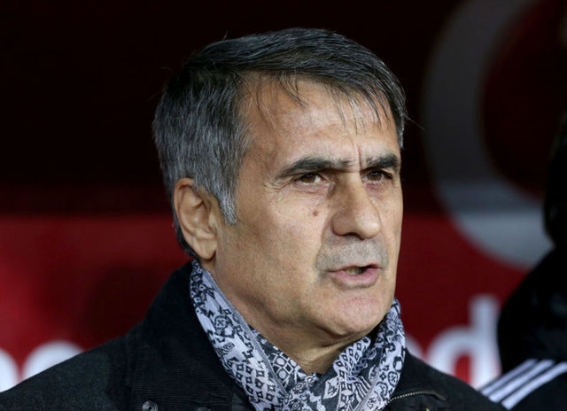 Şenol Güneş: "Futbol ayak oyunu değil ayakla oynanan oyundur."