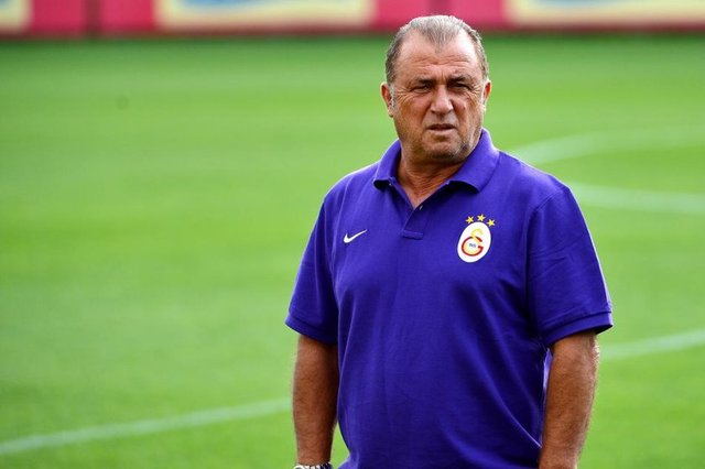 Fatih Terim: "Kendini GS'ye adamış ve bu ailenin ferdi olmaktan her zaman gurur duymuş birinin GS'den vazgeçeceğine inanmak gerçek dışıdır."