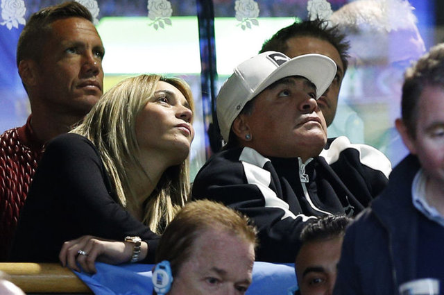 Diego Armando Maradona: "Hagi'nin oynadığı futbolu özlüyorum."