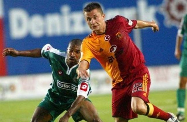 Sasa Iliç: "Ben de bu yüzden ayrılmak zorunda kaldım. Fakat daha sonra öğrendim ki bu doğru değilmiş. Menajerimin kurbanı oldum"