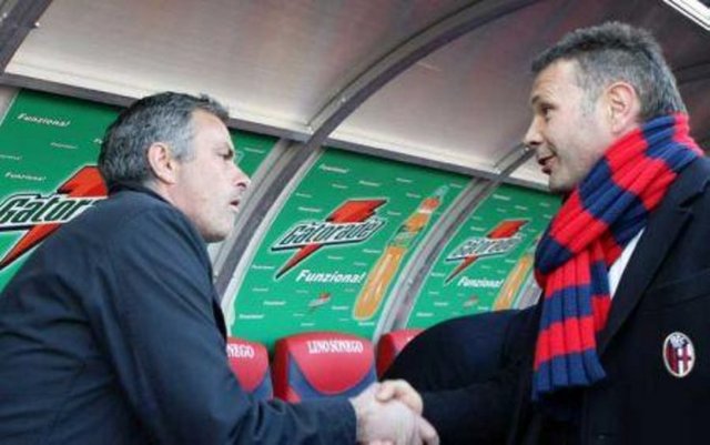 Sinisa Mihajlovic: "Mourinho ile futbol konuşmam. Futbol oynamamış birinin bazı şeyleri anlamasını beklememeli" Jose Mourinho: "Jokey olmak için önce at mı olmak gerekir?"