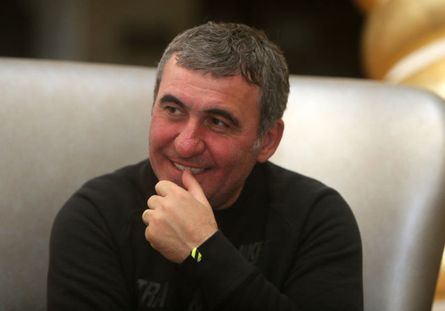 Hagi: "Barcelona'da oynarken şatoda yaşıyordum ama Galatasaray'da daha mutluydum." 