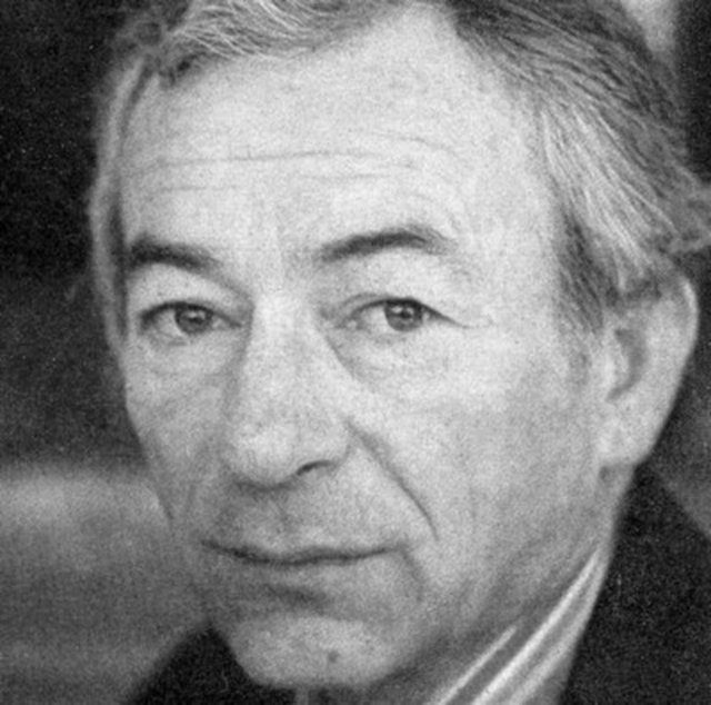 "Fenerbahçe Cumhuriyeti ortalıkta yoksa, Türkiye yoktur, futbol yoktur, bolluk yoktur, insanlar yoktur, canlılar güç nefes alır ve bu ülke kısa süre sonra yaşayan yer olmaktan çıkıp, mezarlık olur. Fenerbahçe büyüklüğü ne şampiyonluk büyüklüğü, ne kupa büyüklüğüdür. onun büyüklüğü başka bir büyüklüktür işte, adı konamaz" İslam Çupi