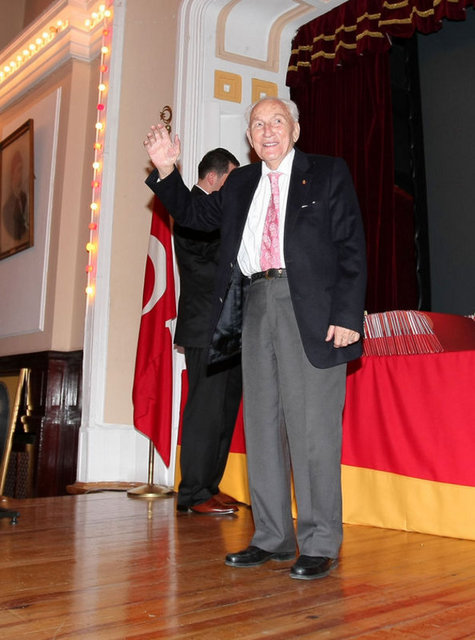 "Galatasaray'ı sevmeyen ölsün" Ali Tanrıyar (Eski Galatasaray Başkanı)