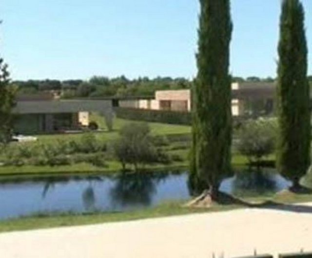 ARDA TURAN - İSPANYA'DAKİ EVİ