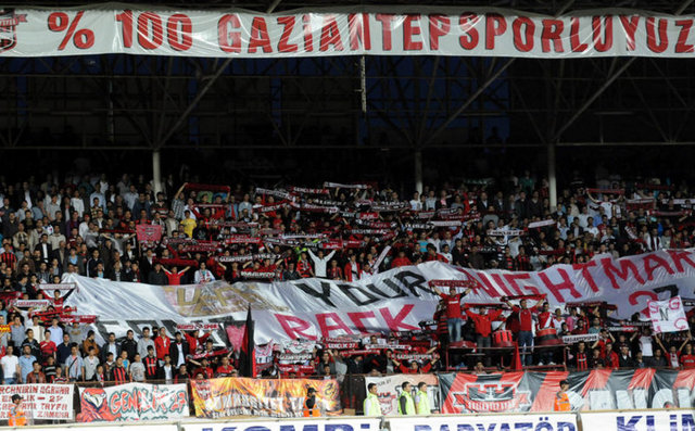GAZİANTEPSPOR -  -  - KOLTUK SAYISI: 3375 - BÖLÜM: 2 NOLU KUZEY KALE ARKASI