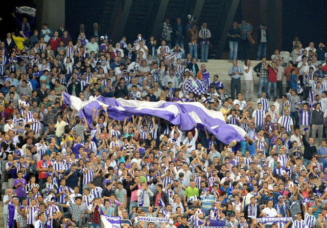 ORDUSPOR -  -  - KOLTUK SAYISI: 500 - BÖLÜM: MARATON TRİBÜNÜ E BLOK -