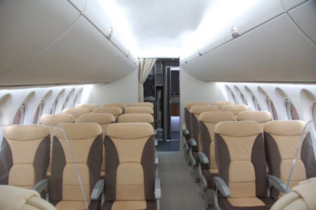 KORİDOR DAHA GÜVENLİ! - Koridora yakın oturan yolcular için durumun daha kolay olduğu, cam kenarına oturanların ise çıkış kapılarına ulaşmak için daha fazla zaman harcadıkları bildirildi.