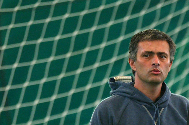 Futbol aşkına dair: 'Kendimi bildim bileli futbolu sevdim ve futbolun geçirdiği evrimi, modern futbolun gereklerini anlıyorum.'