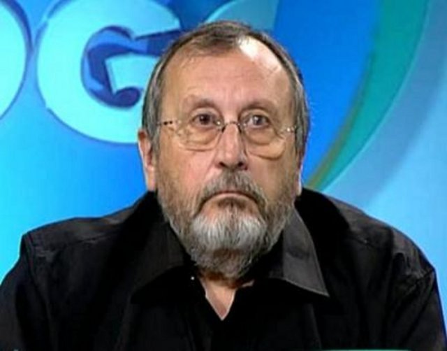 ÖMER ÇAVUŞOĞLU:  "En sevdiğim futbolcu su Panço denilen oğlan, Pançu mu o?"