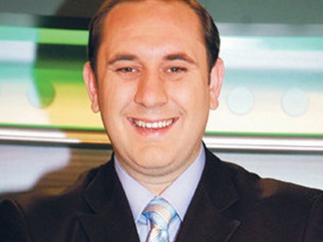 FİKRET ENGİN: "Gooool!!! Durum 2-1 hatta 3-1..."  (Juventus-Udinese maçında Juventus'un 3. golünü aktarıyor)