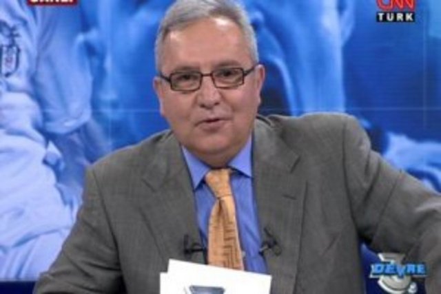 3. DEVRE SPOR PROGRAMI İLKER YASİN "Bu akşam değerli konuklarımızın yanında çok daha değerli iki konuğumuz var."