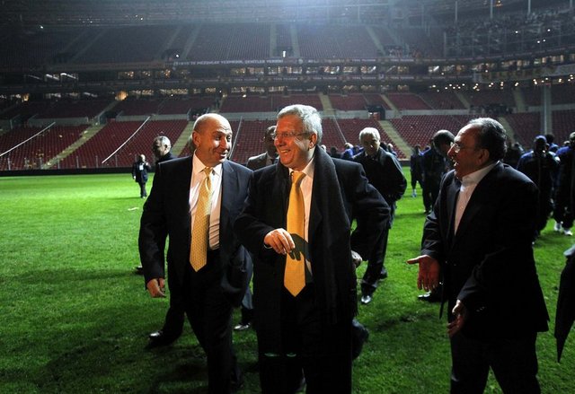 Yollarını gözlüyoruz... #yuzgundurozluyoruz