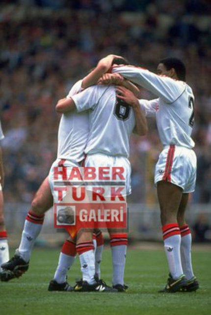 Bryan Robson - Paul Ince