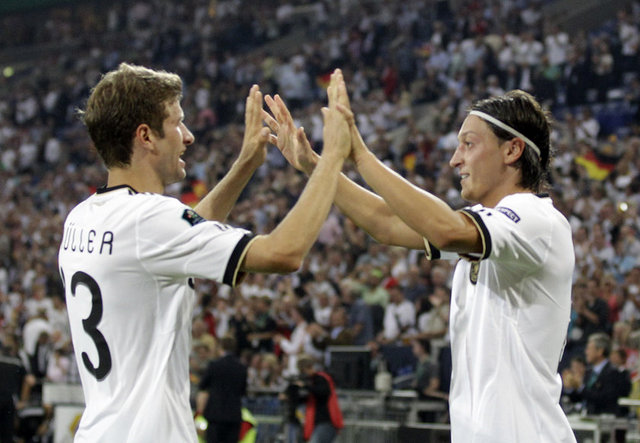 t_ozbek tolga özbek - Kendime Almanya ya da Real Madrid forması alıp arkasına Mesut Özil yazdırmayı düşünüyorum.. -  -