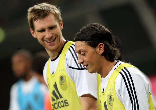 AydinErken Aydın Erken - iyi ki Mesut Özil Almanya'yı seçmiş -