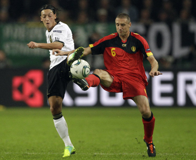 huseyinozkok Hüseyin Özkök - bütün bunlardan anlasın artık bazı insanlar almanlar da mesut özil'i türk olarak kabul ediyorlar.onlar çok daha gerçekçi bakıyor olaya -