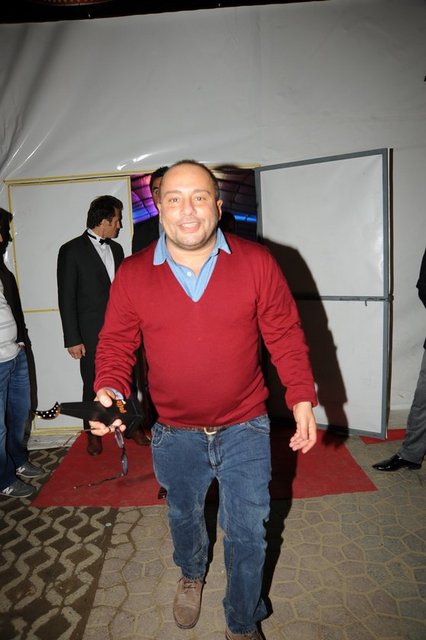 İZZET ÇAPA