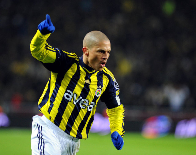 "Alexsandro de Souza kalplerimize sığdıramazken şu an itibariyle geriye kalan 47 karakter ile twitter'e sığdırmamız olanaks.."