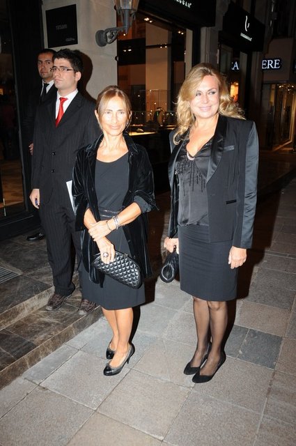 ZEYNEP ŞENER, NESLİGÜL AKSOY