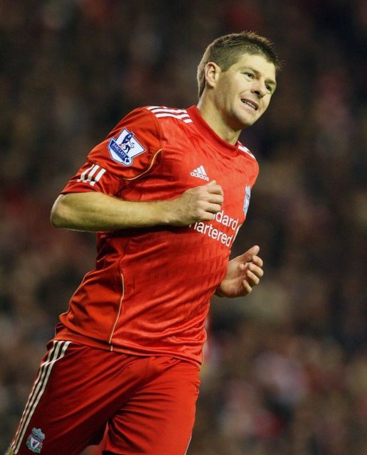 - Liverpool kulübünün resmi Twitter hesabından yaptığı açıklama; -  - "Sevgi dolu Türk misafirperverliği çoğu kırmızıların hafızasındadır. Bugün, Türkiye'nin doğusundaki depremden etkilenenlere en iyi dileklerimizi gönderiyoruz.'' -  -