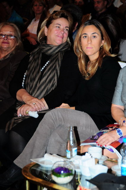 AYŞEN ÖZYEĞİN, AYŞECAN OKTAY