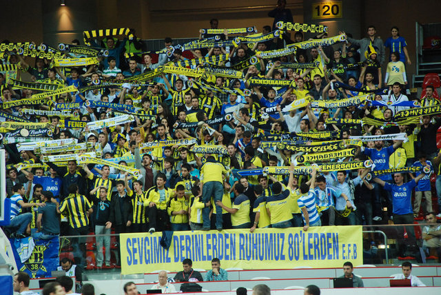 atiptutankamon atıptutankamon  - tff olmasaydı; o renk bu renk, şuralı buralı bir sürü insanın aynı şeyleri bağıracağından eminim. bizi bize bıraksalar ya #rakibimedokunma