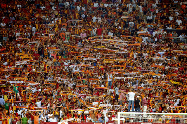 EnverYANIK ENVER  - hangi yüzyılda yaşıyoruz ! insanların spor izleme zevklerini ellerinden alıyorsunuz ! #rakibimedokunma