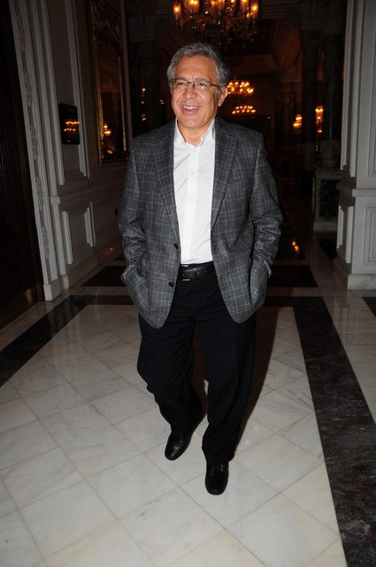 ZÜLFÜ LİVANELİ