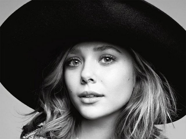 Elizabeth Olsen (22)