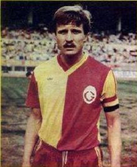 9- Cüneyt Tanman (Giresun-Galatasaray) 425 maç 43 gol