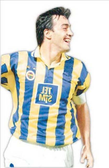 15- Ogün Temizkanoğlu (Trabzon-Fenerbahçe-Konya-Sebat) 402 maç 49 gol