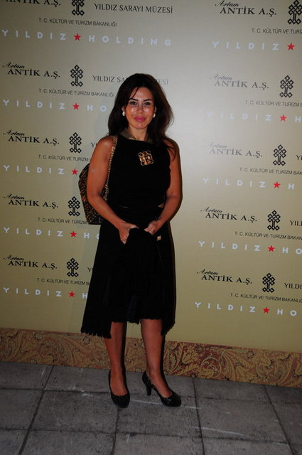 SUZAN SABANCI DİNÇER