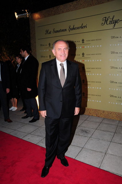 KADİR TOPBAŞ