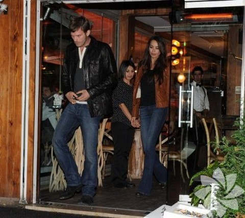 Azra Akın ve Kıvanç Tatlıtuğ