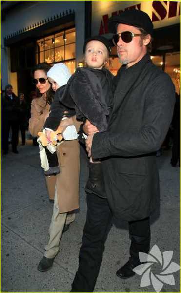 Angelina Jolie ve Brad Pitt