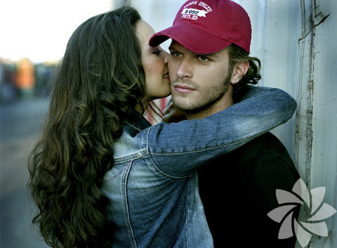 Azra Akın ve Kıvanç Tatlıtuğ