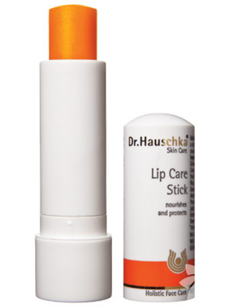 Dr. Hauschka Dudak Bakım Kremi  - "Dr. Hauschka'sız yapamam sanırım. Başka hiçbir dudak ürünü kullanmıyorum". 