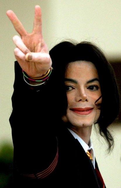 Kararın açıklandığı gün, Michael Jackson'ın babası Joe Jackson için zafer günü olmalıydı. Çünkü onun, "Oğlumu öldüren adam" diye tanımladığı doktor Conrad Murray ölüme sebebiyet vermekten suçlu bulundu ve hapse gönderildi. Ancak Michael Jackson'ın hayranları mahkeme binası önünde kutlama yaparken Joe üzgündü. Onun ifadesiyle, henüz adalet yerini bulmamıştı.