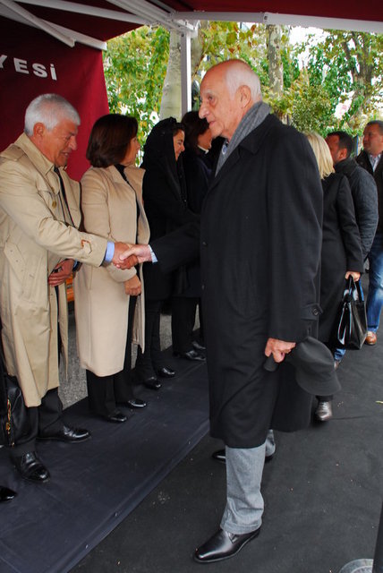 İNAN KIRAÇ 