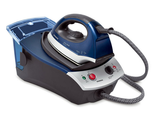 4 - Siemens Slider SL25 (TS25GP100) - 4.5 bar buhar basınç performansı bulunan Siemens'in buhar istasyonlu ütüsü, 2 dakikada ısınıp, kullanılabilir hale geliyor.