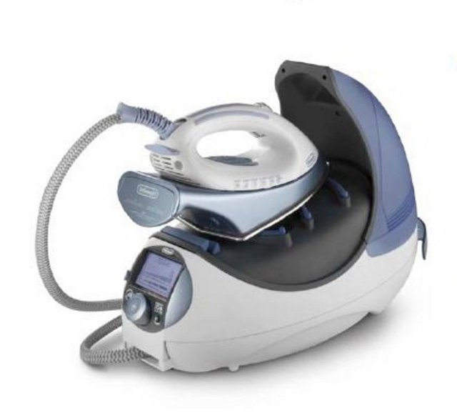 3 - DeLonghi VVX2200 - Dijital ekranı ile 8 farklı ütüleme programı bulunan DeLonghi'nin buhar kazanlı ütüsünde kişisel program da yaratılıp kaydedilebiliyor. 2 dakikada ısınan ütü, dakikada 150 gramlık buhar gücüne sahip. 1.1 litrelik çıkarılabilen su tankı bulunan cihazda, kireç birikmesini engelleyen filtre de bulunuyor. 2200 Watt'lık ütünün ağırlığı 5.8 kilogram (buhar tankıyla birlikte). Fiyatı 619 TL.