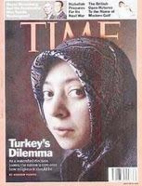 Mine Karakaş (15 Temmuz 2007) - Türkiye'de türban sorununu konu alan sayı... Bu sayıda başörtüsü nedeniyle ABD'de eğitim almak durumunda kalan Mine Karakaş'la yapılan ropörtaj kapak konusu olarak verildi.